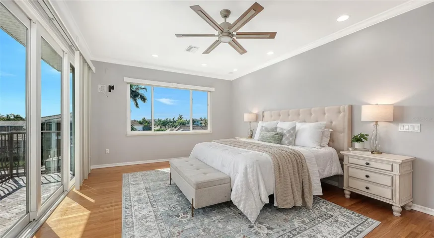 560 Chipping Ln, Longboat Key, FL 34228