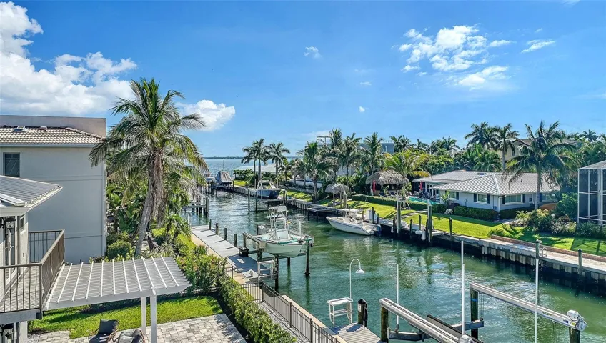 560 Chipping Ln, Longboat Key, FL 34228
