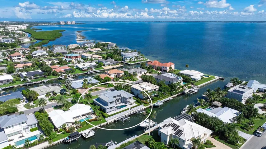 560 Chipping Ln, Longboat Key, FL 34228