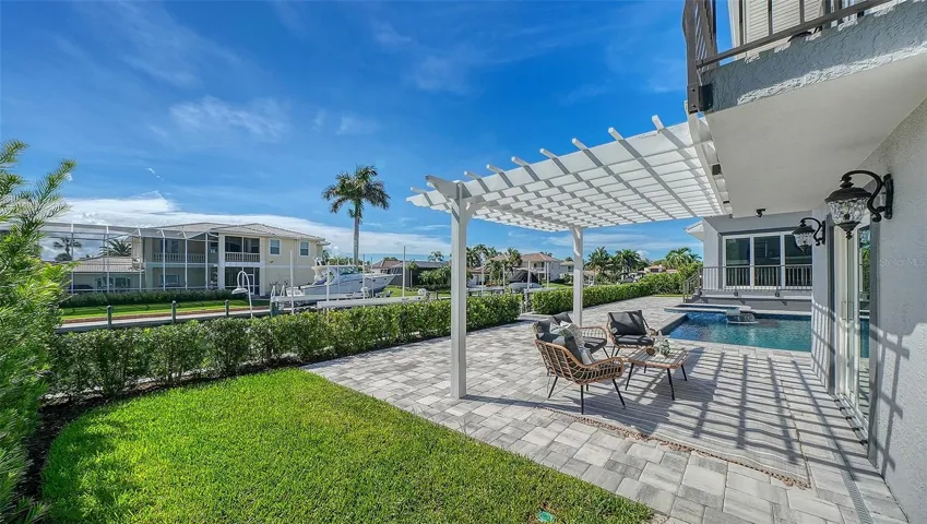 560 Chipping Ln, Longboat Key, FL 34228