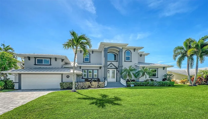560 Chipping Ln, Longboat Key, FL 34228