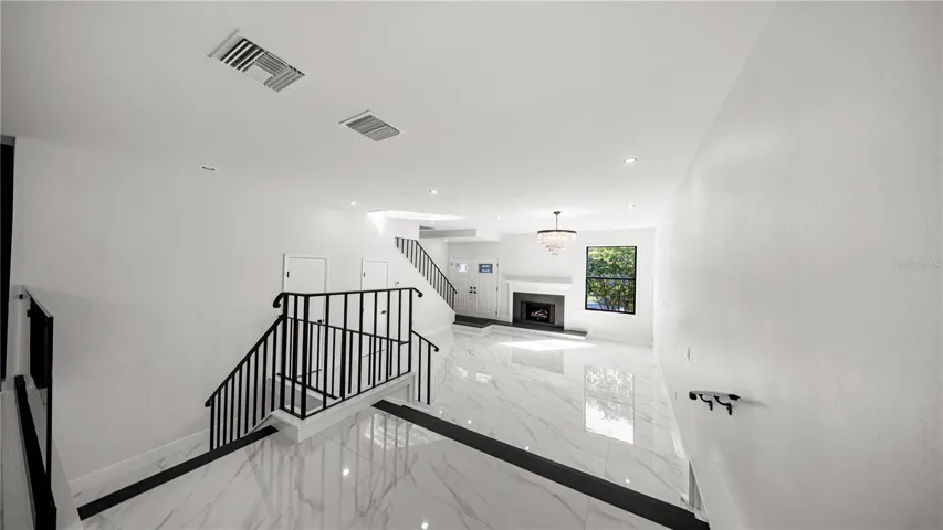 164 E Davis Blvd, Tampa, FL 33606