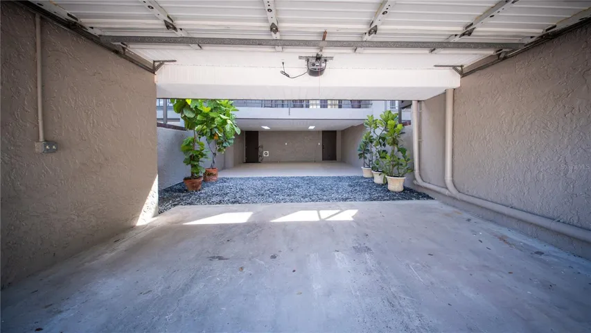 164 E Davis Blvd, Tampa, FL 33606