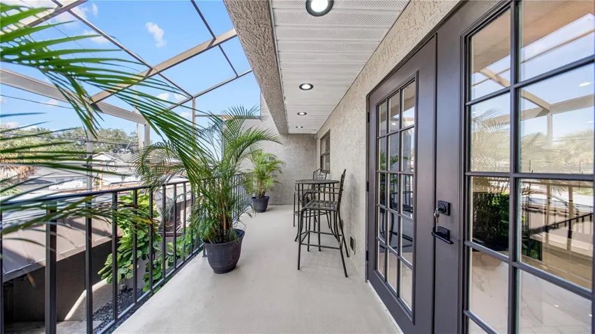 164 E Davis Blvd, Tampa, FL 33606