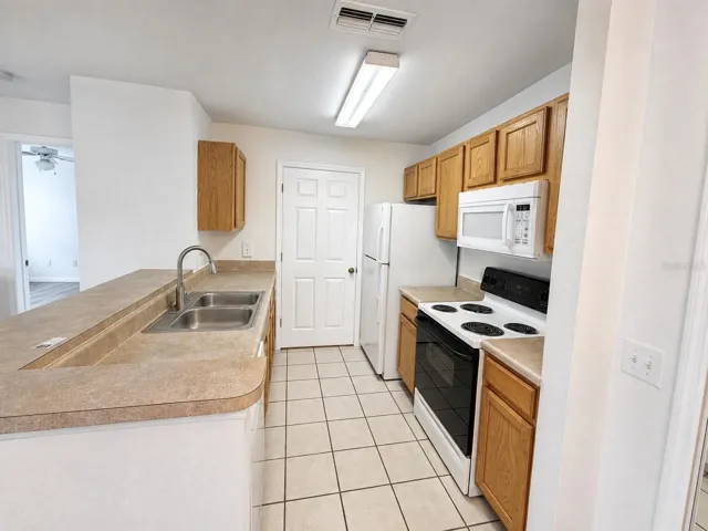 4850 51st St W #1203, Bradenton, FL 34210