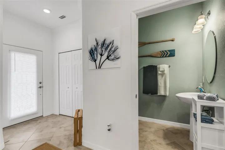 20450 Lagente Cir, Venice, FL 34293