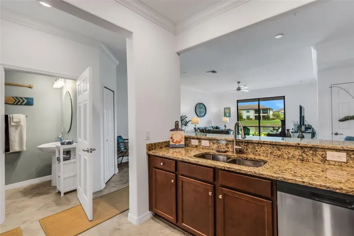 20450 Lagente Cir, Venice, FL 34293