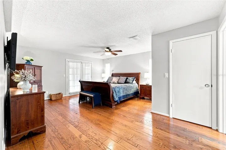 2555 Sweetgum Way W, Clearwater, FL 33761