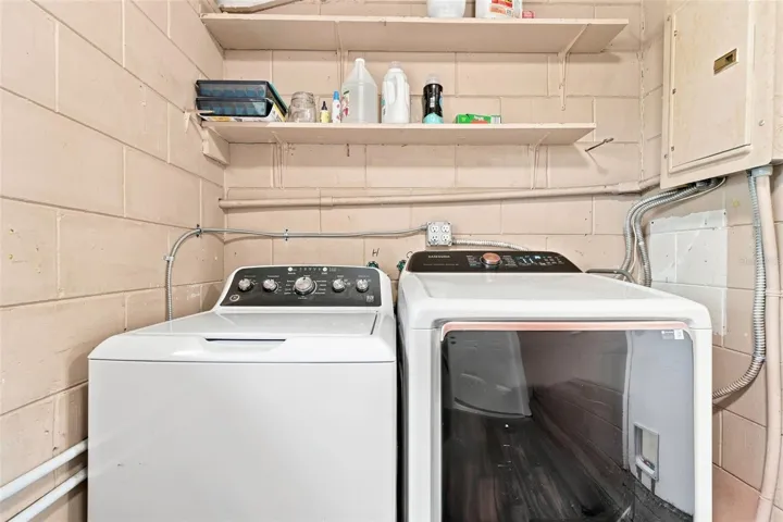 LAUNDRY AREA