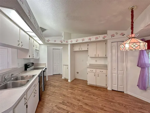8421 Peoria St, Spring Hill, FL 34608