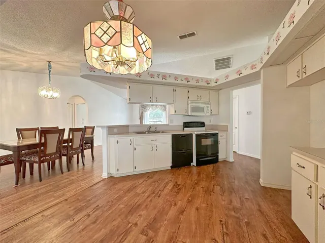 8421 Peoria St, Spring Hill, FL 34608