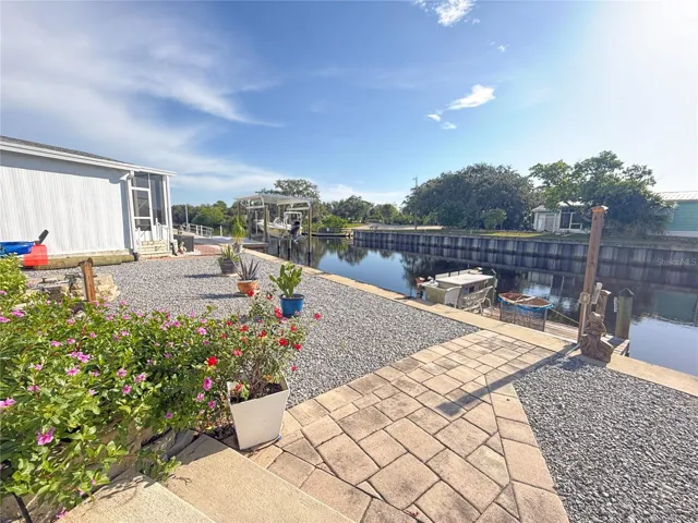 115 E Saint Annes Cir, Apollo Beach, FL 33572