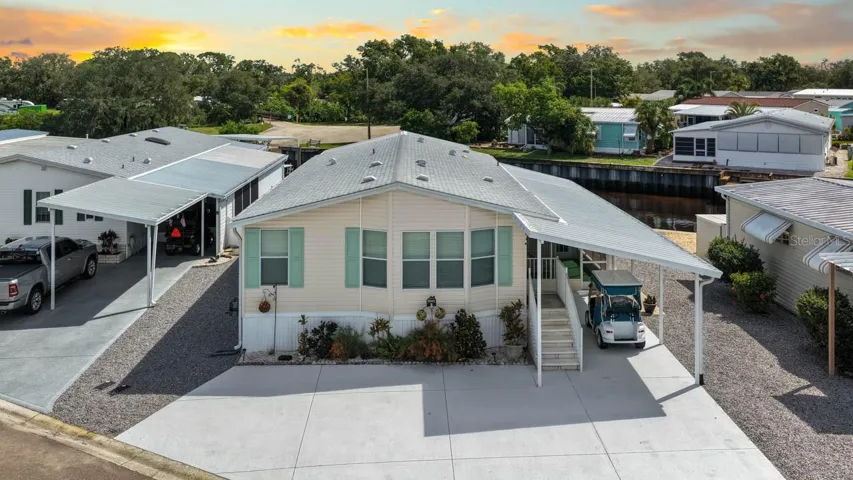 115 E Saint Annes Cir, Apollo Beach, FL 33572
