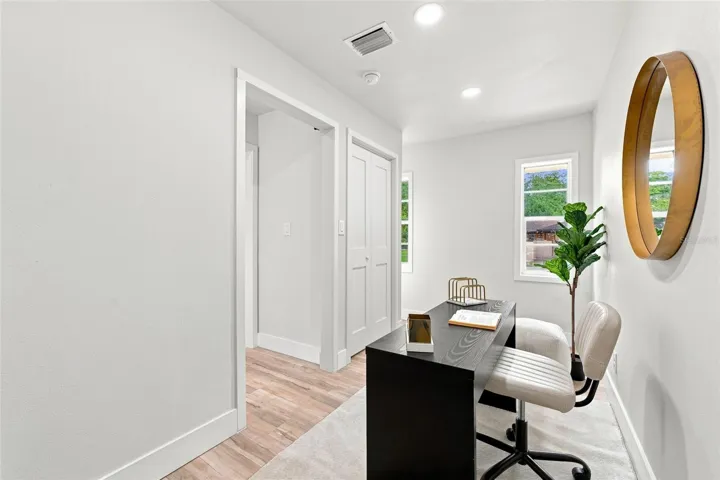 1825 E Hanna Ave, Tampa, FL 33610