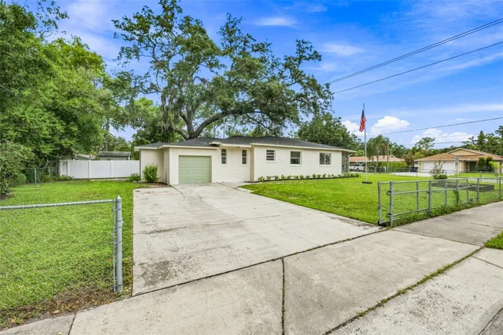 1825 E Hanna Ave, Tampa, FL 33610