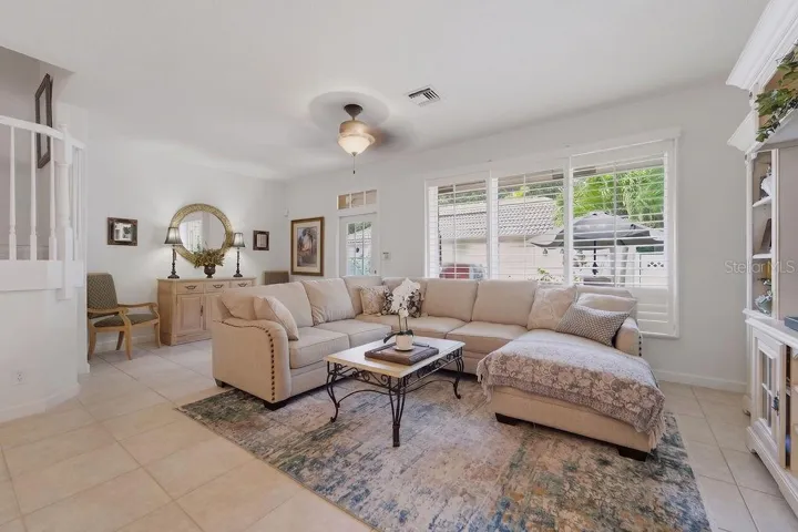 8074 Murano Cir, Palm Beach Gardens, FL 33418