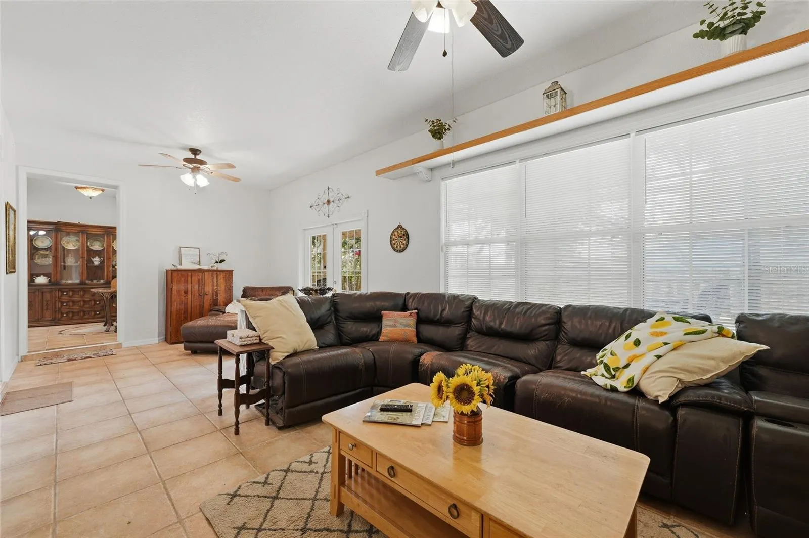 Family Room/built ins