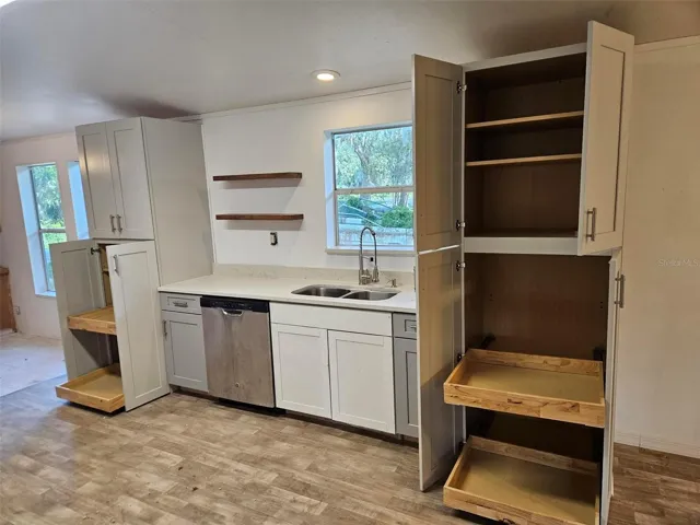 3050 Cr 418, Lake Panasoffkee, FL 33538