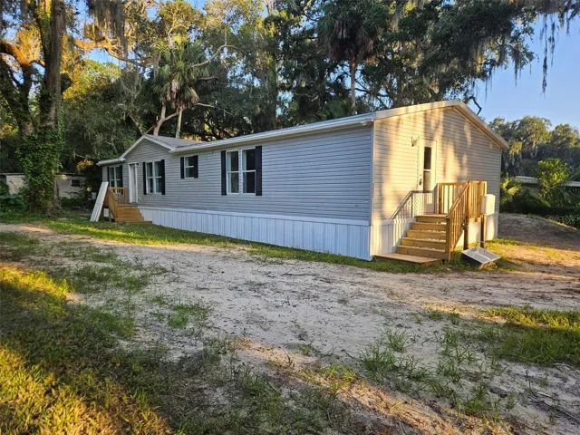 3050 Cr 418, Lake Panasoffkee, FL 33538