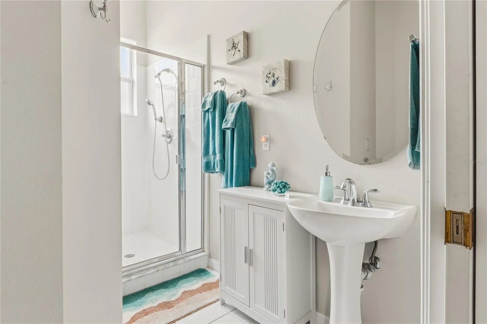 2nd bathroom