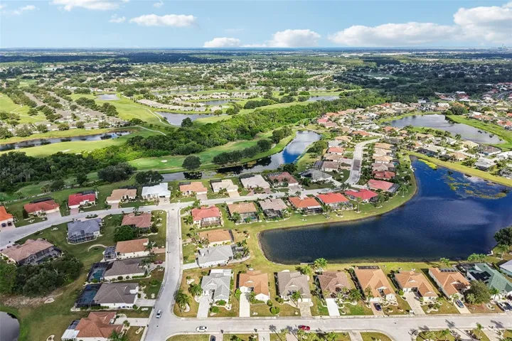 1104 Villeroy Dr, Sun City Center, FL 33573