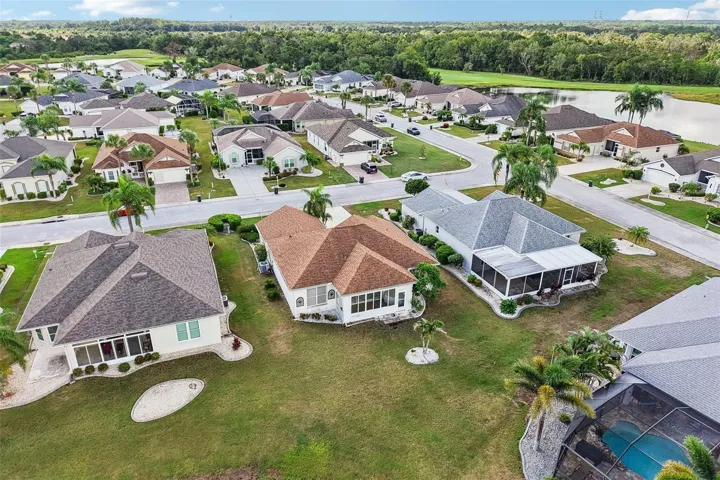 1104 Villeroy Dr, Sun City Center, FL 33573