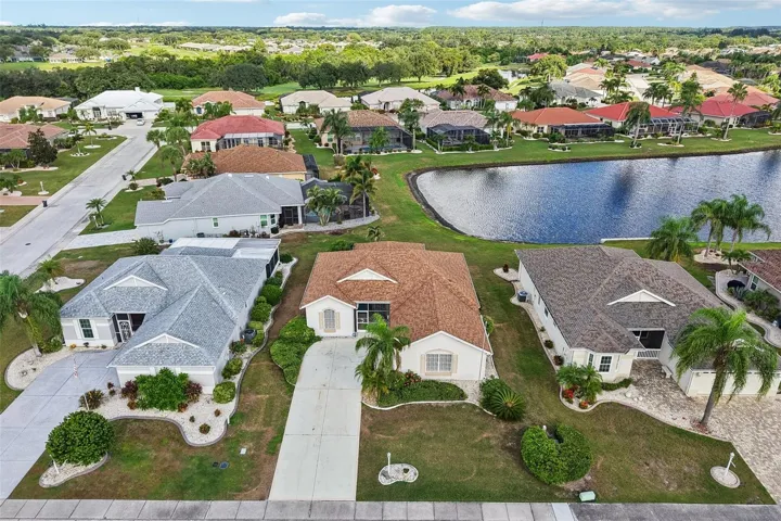 1104 Villeroy Dr, Sun City Center, FL 33573