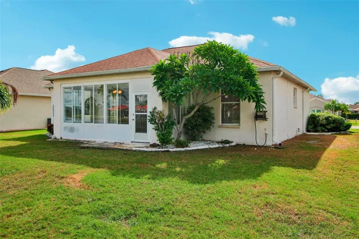 1104 Villeroy Dr, Sun City Center, FL 33573
