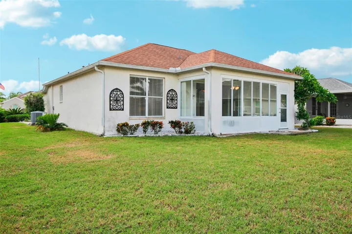 1104 Villeroy Dr, Sun City Center, FL 33573