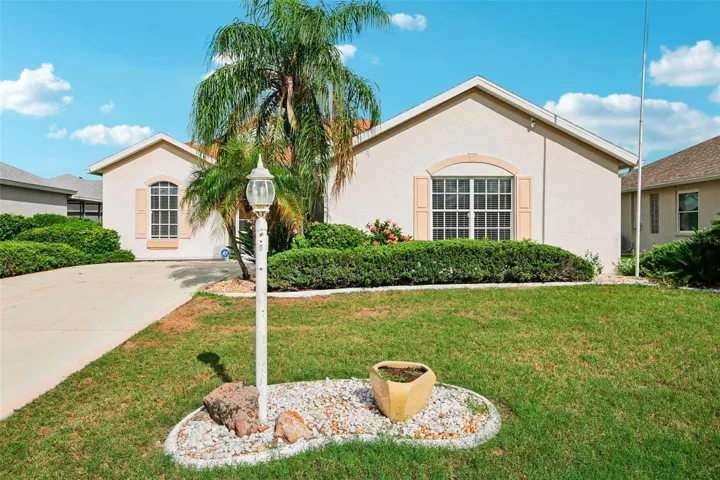1104 Villeroy Dr, Sun City Center, FL 33573