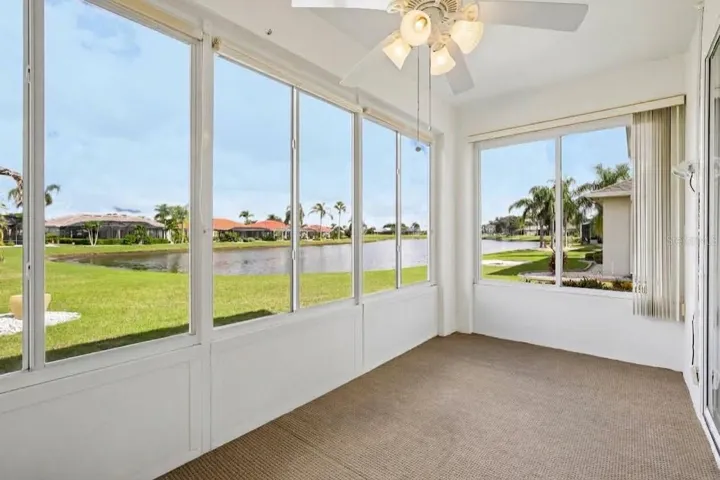 1104 Villeroy Dr, Sun City Center, FL 33573
