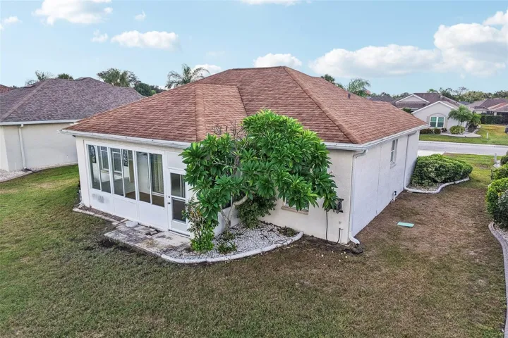 1104 Villeroy Dr, Sun City Center, FL 33573
