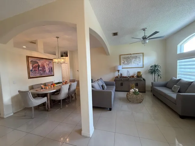 1378 Wildberry Ln, Deltona, FL 32725