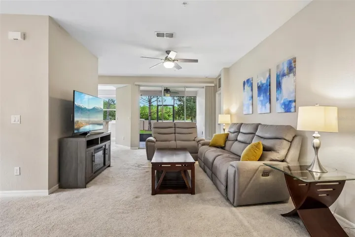8337 Bella Vida Cir, Davenport, FL 33896