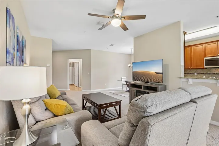 8337 Bella Vida Cir, Davenport, FL 33896