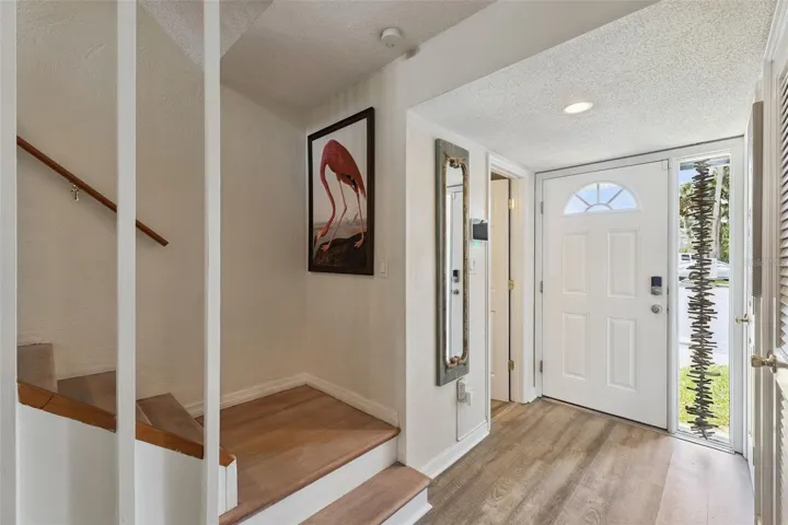 Entry with 1/2 bath