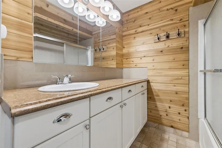 Full Bathroom, upstairs