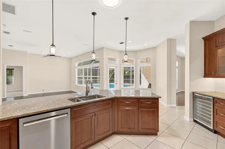 9325 Sw 35th Ln, Gainesville, FL 32608