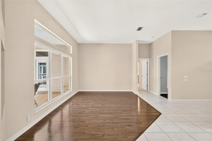 9325 Sw 35th Ln, Gainesville, FL 32608