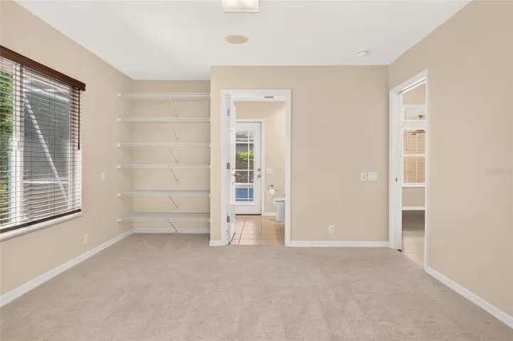 9325 Sw 35th Ln, Gainesville, FL 32608