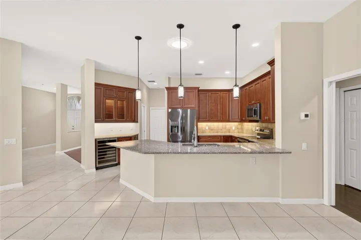9325 Sw 35th Ln, Gainesville, FL 32608