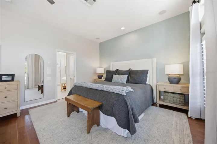 10438 Green Links Dr, Tampa, FL 33626
