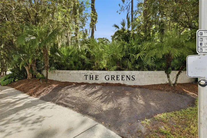 10438 Green Links Dr, Tampa, FL 33626
