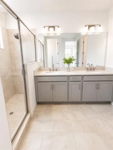 Master Bedroom Bathroom 2nd FL
