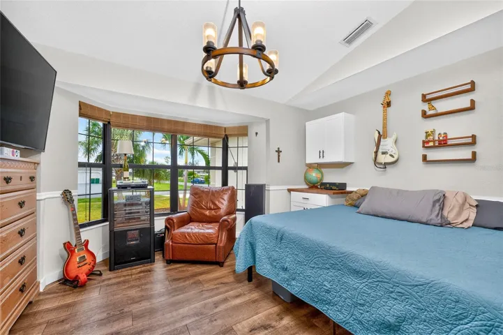 1087 Bay Harbor Dr, Englewood, FL 34224