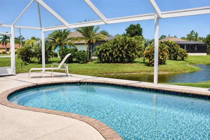 206 Antilla Dr, Rotonda West, FL 33947