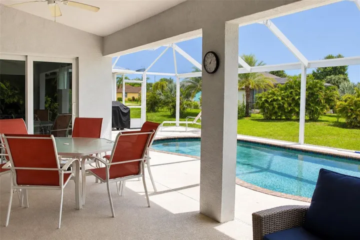 206 Antilla Dr, Rotonda West, FL 33947