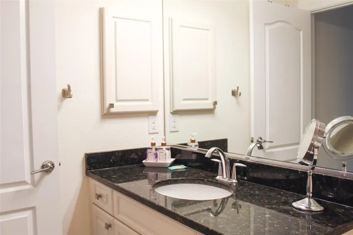 206 Antilla Dr, Rotonda West, FL 33947