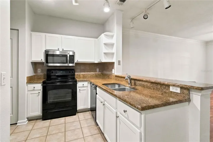 4207 S Dale Mabry Hwy #1104, Tampa, FL 33611