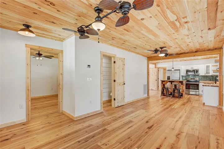 126 W North St, Tampa, FL 33604